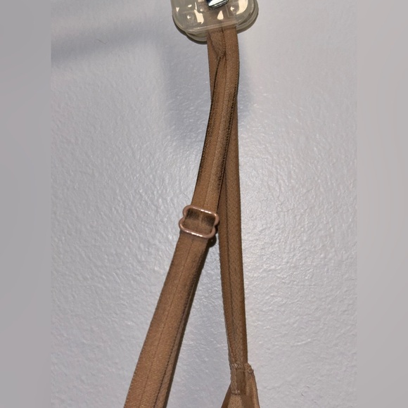 Victoria's Secret Very Sexy Shimmering Nude Lustrous Push up Bra - Picture 8 of 12